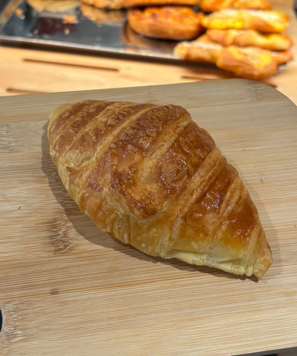 Croissant doré à la Boulangerie Teixeira