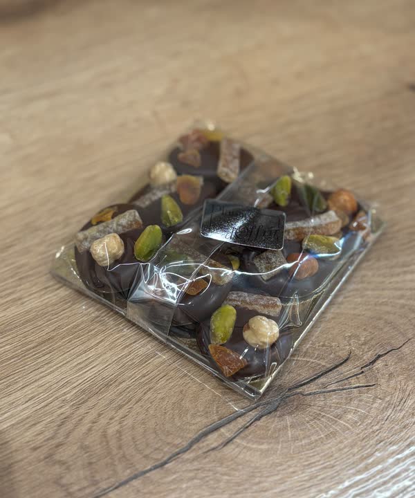 Mendiant chocolat au lait aux pistaches et noisettes en sachet